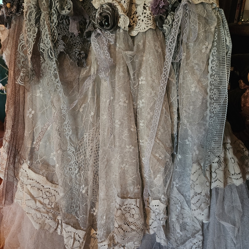 WOW! OOAK. AMAZING THERAL LONG LACE SKIRT She Has A MYSTERIOUS FEELING ABOUT HER - Picture 6 of 8